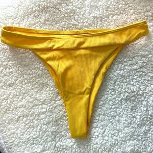Never worn before cupshe yellow bathing suit bottoms size S